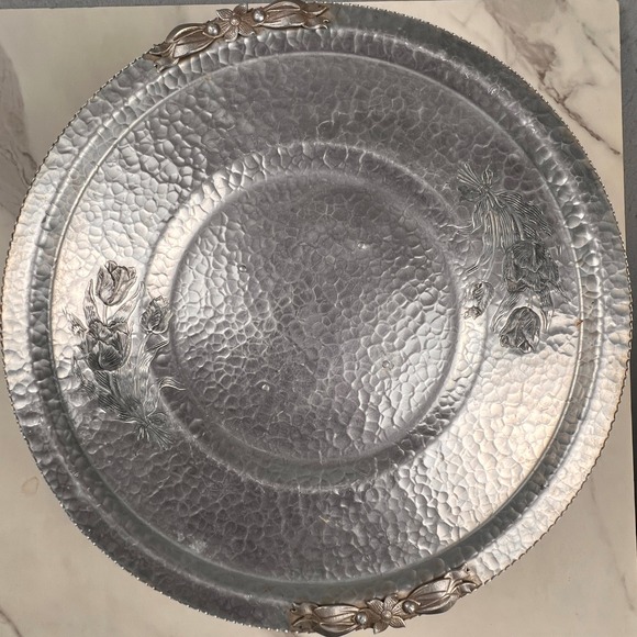 Unbranded Other - Vintage Hammered Aluminum Footed Serving Tray Silver Tulip Floral Scalloped 14.5